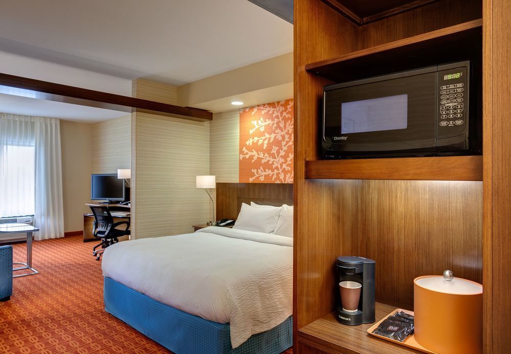 Fairfield & By Marriott 3* Van